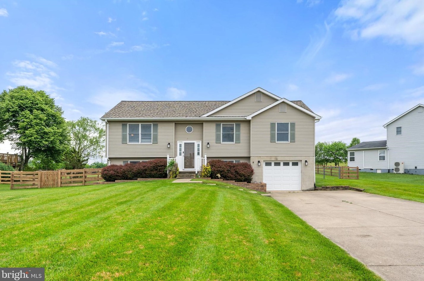 11214 Wolfe Ct, Bealeton, VA 22712