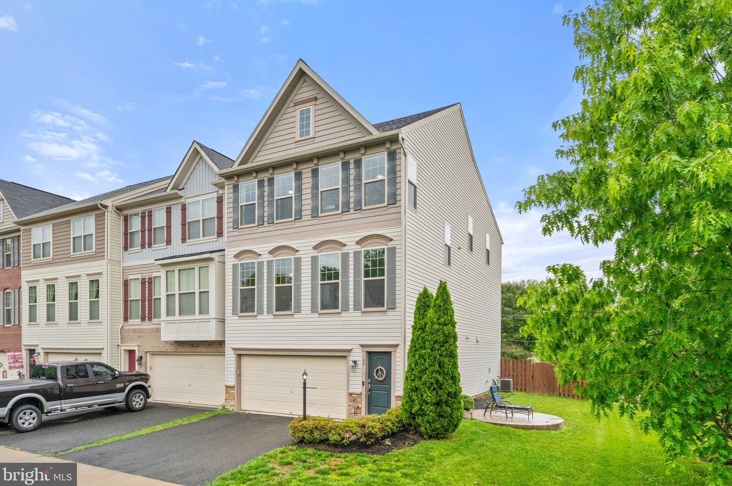 159 Royal Ct, Warrenton, VA 20186
