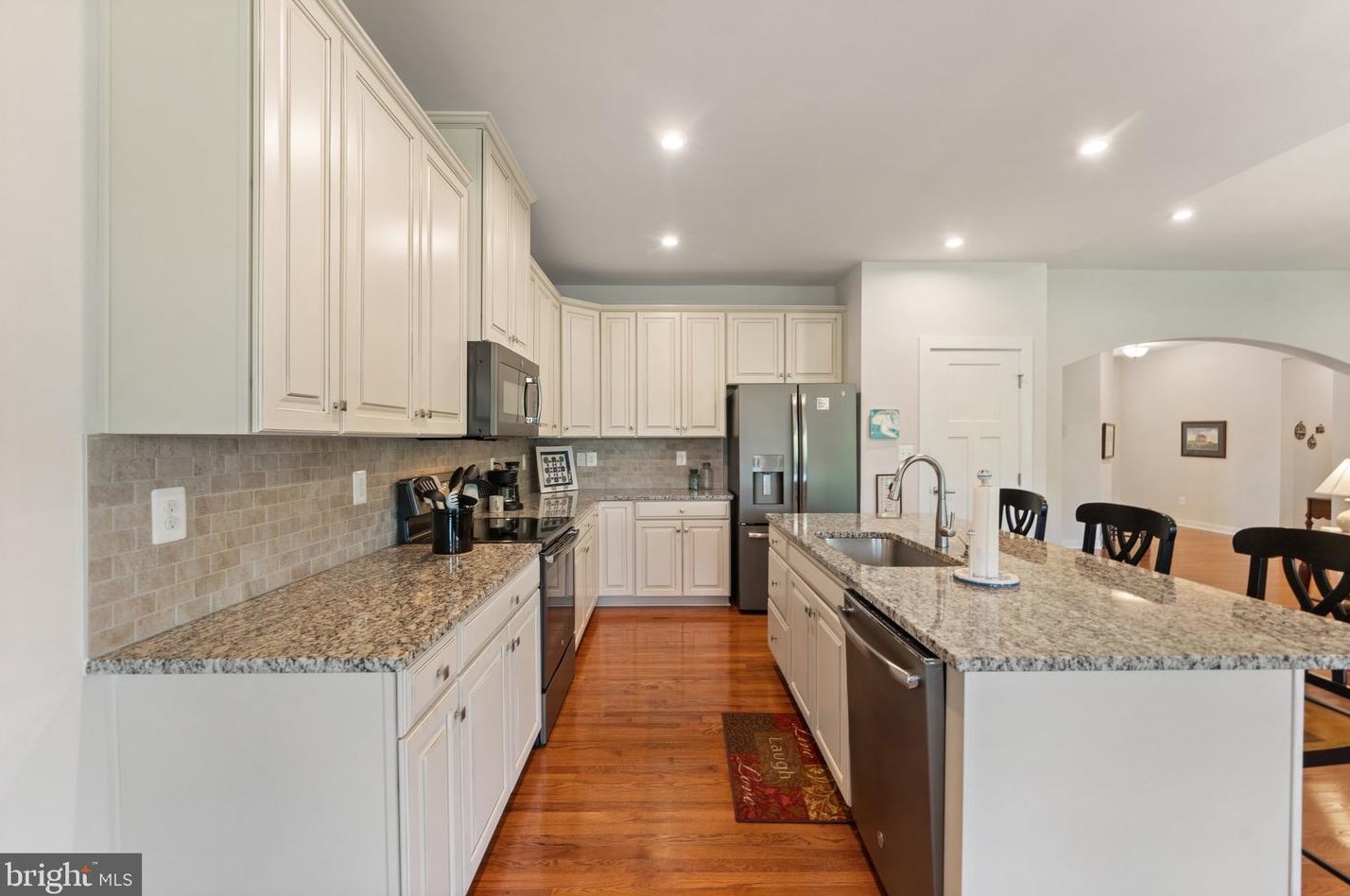 6490 Bob White Dr, Warrenton VA  20187-4705 exterior