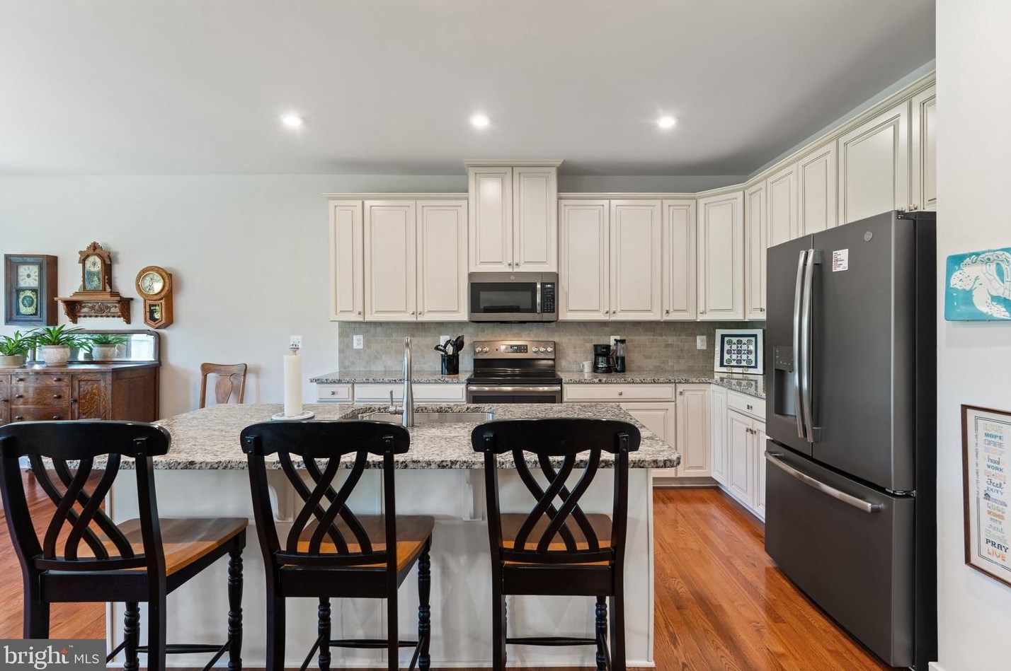 6490 Bob White Dr, Warrenton VA  20187-4705 exterior