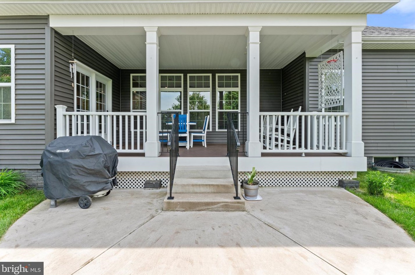 6490 Bob White Dr, Warrenton VA  20187-4705 exterior