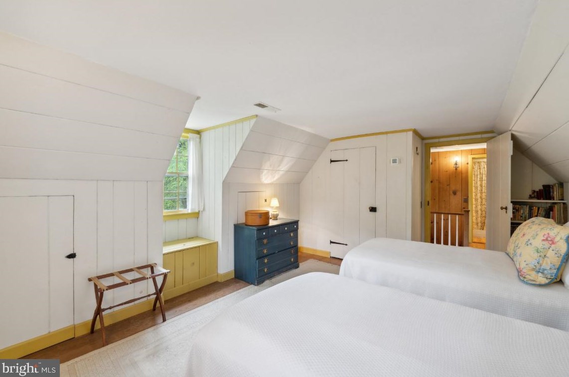 6361 Pilgrims Rst Rd, Warrenton VA  20187-2850 exterior