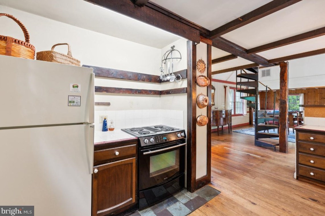 6361 Pilgrims Rst Rd, Warrenton VA  20187-2850 exterior