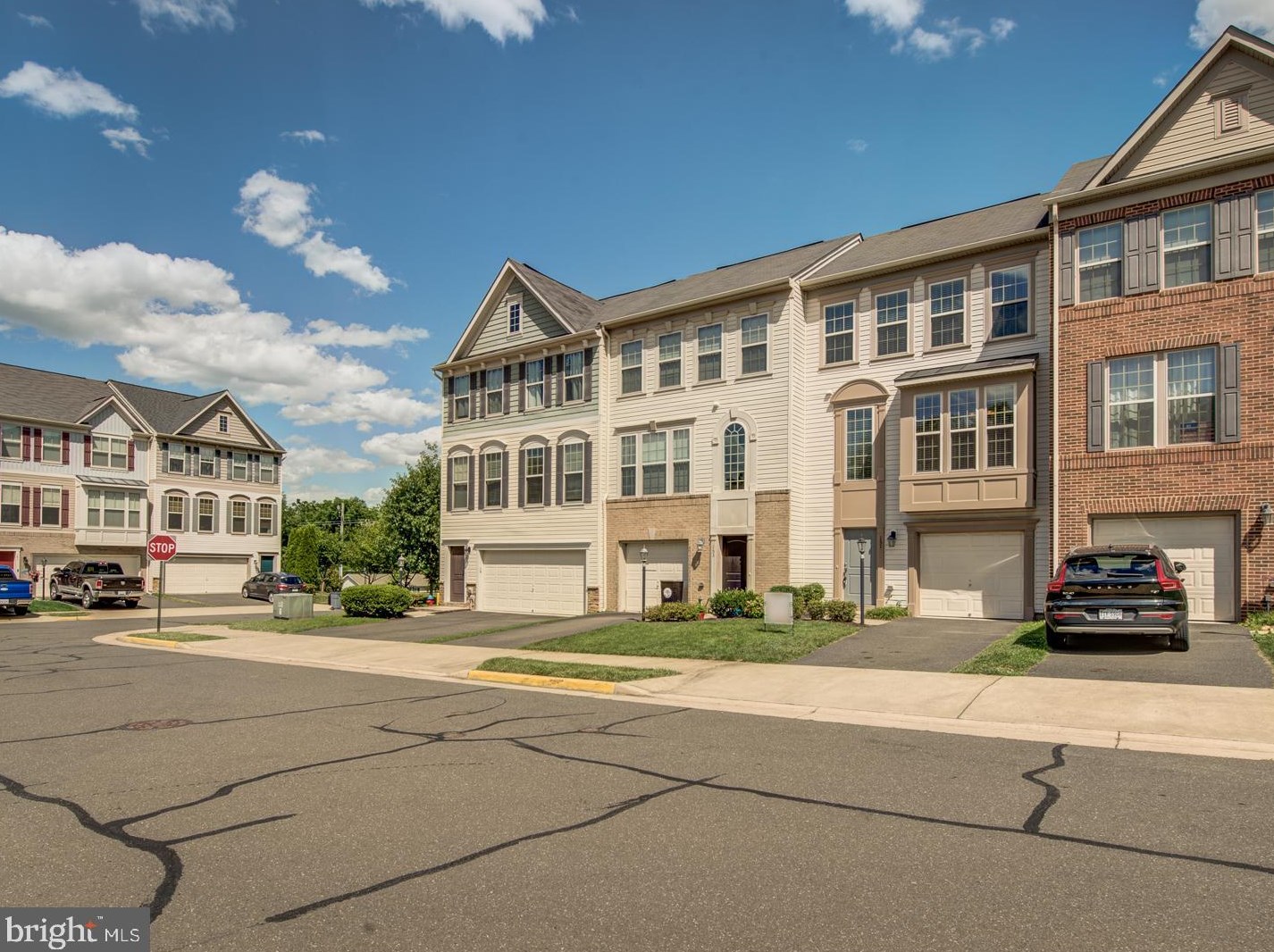 151 Royal Ct, Warrenton, VA 20186-2867