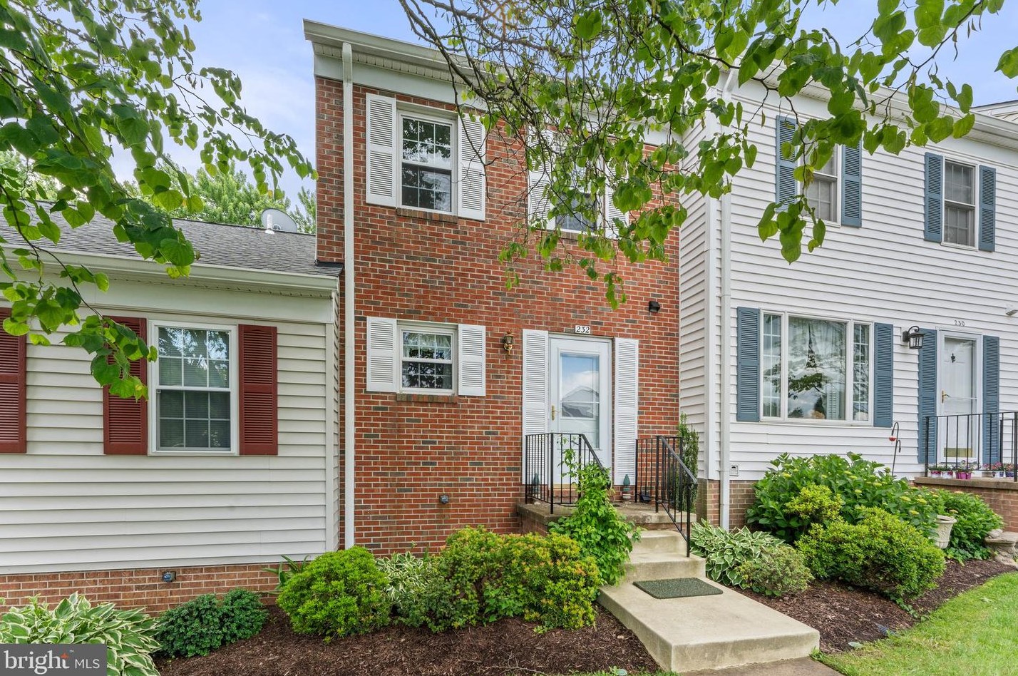 232 Fairfield Dr, Warrenton, VA 20186