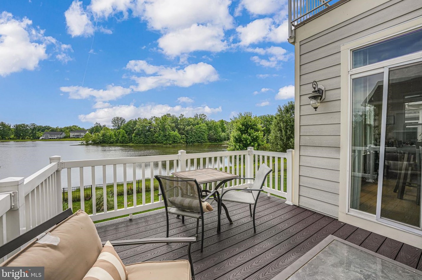 7122 Lk Dr, Warrenton VA  20187 exterior