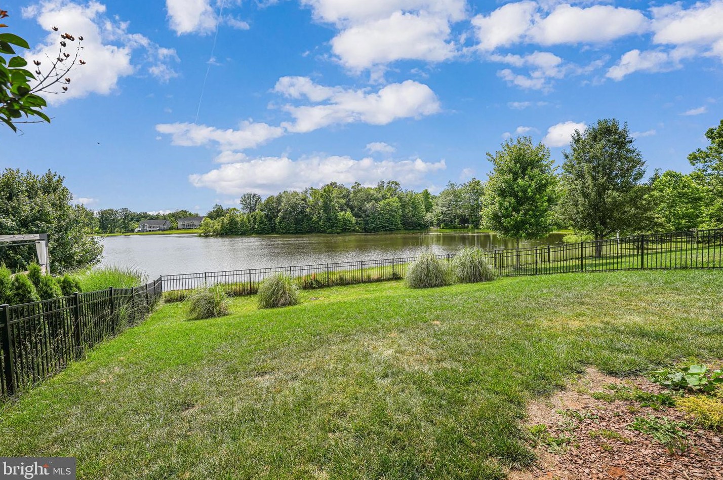 7122 Lk Dr, Warrenton VA  20187 exterior