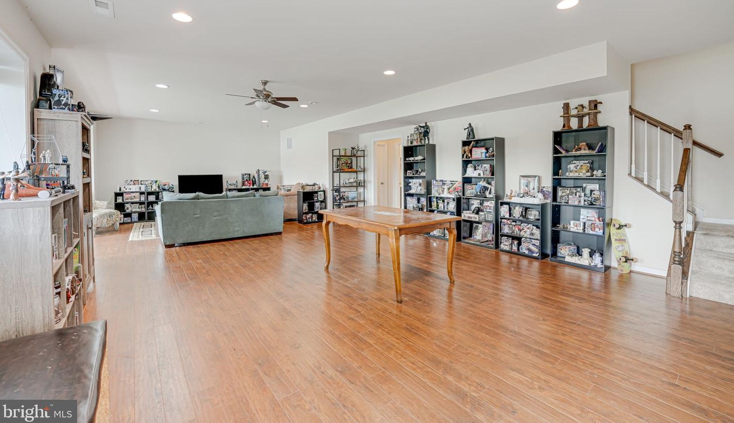 7122 Lk Dr, Warrenton VA  20187 exterior