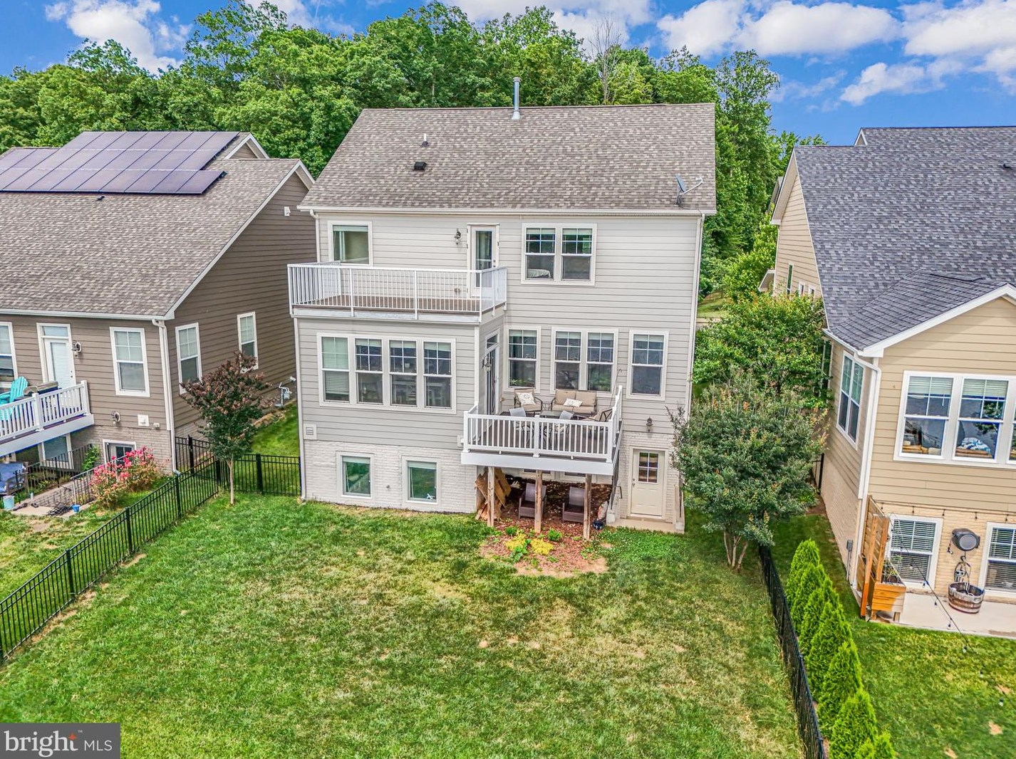 7122 Lk Dr, Warrenton VA  20187 exterior