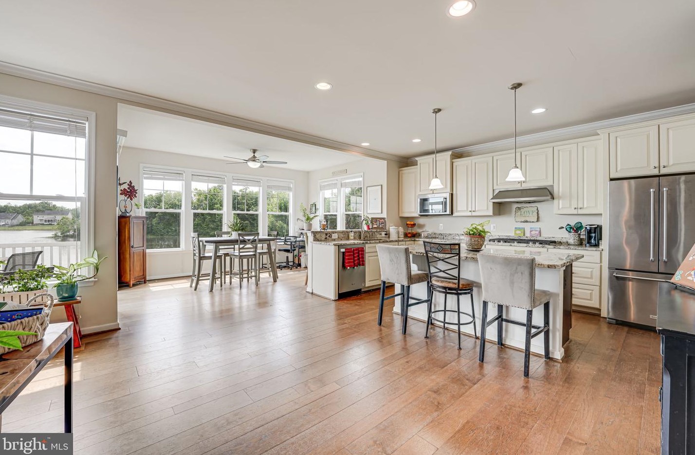 7122 Lk Dr, Warrenton VA  20187 exterior