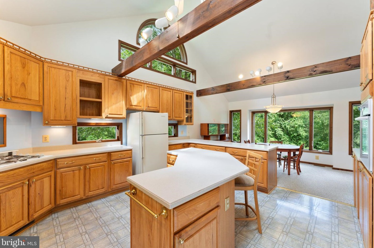 9391 Paradise Rd, Warrenton, VA 20186
