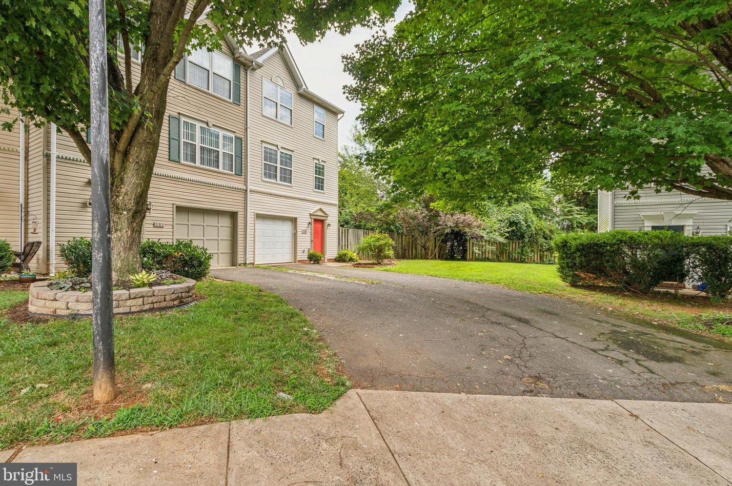 779 General Wallace Ct, Warrenton, VA 20186