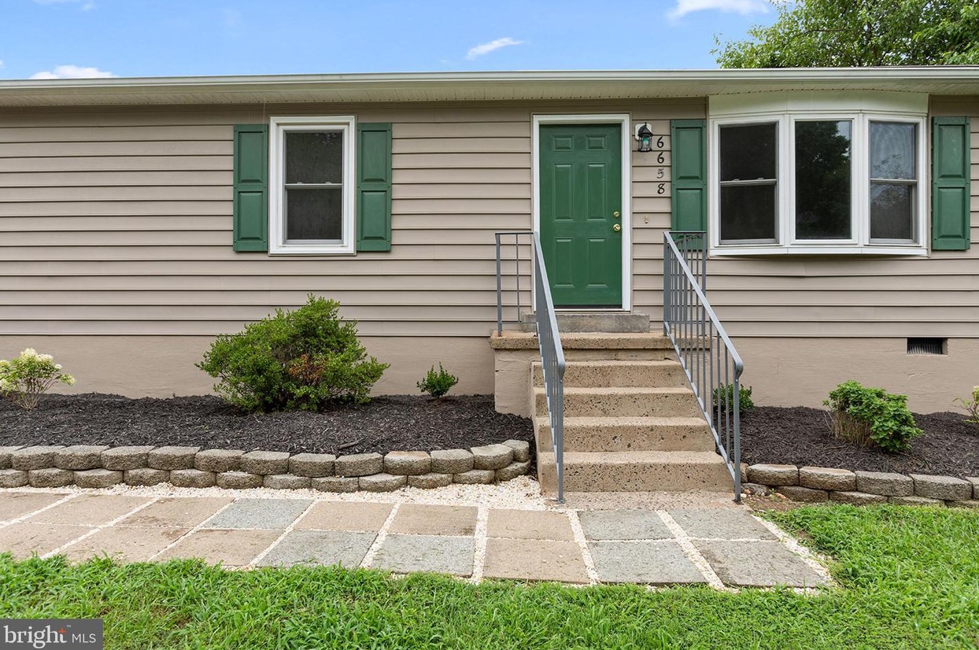 6658 Oak Shade Rd, Bealeton, VA 22712