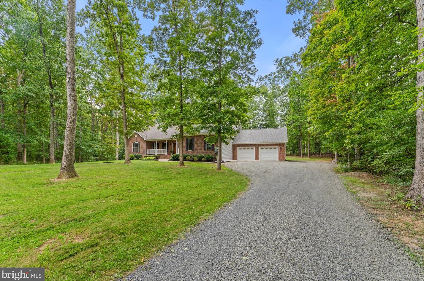 7336 Forrest Rd, Warrenton, VA 20187