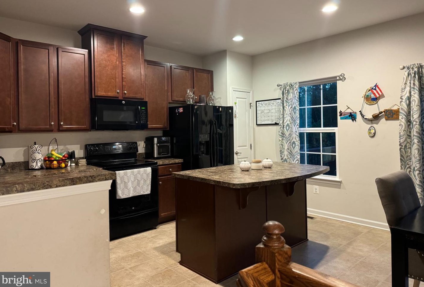 6207 Willow Pl, Bealeton, VA 22712