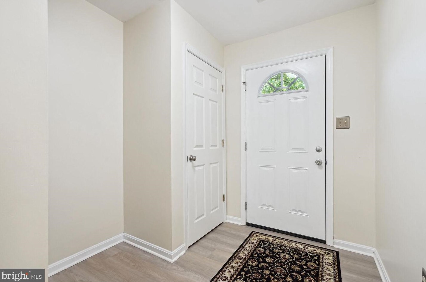 761 General Wallace Ct, Warrenton, VA 20186