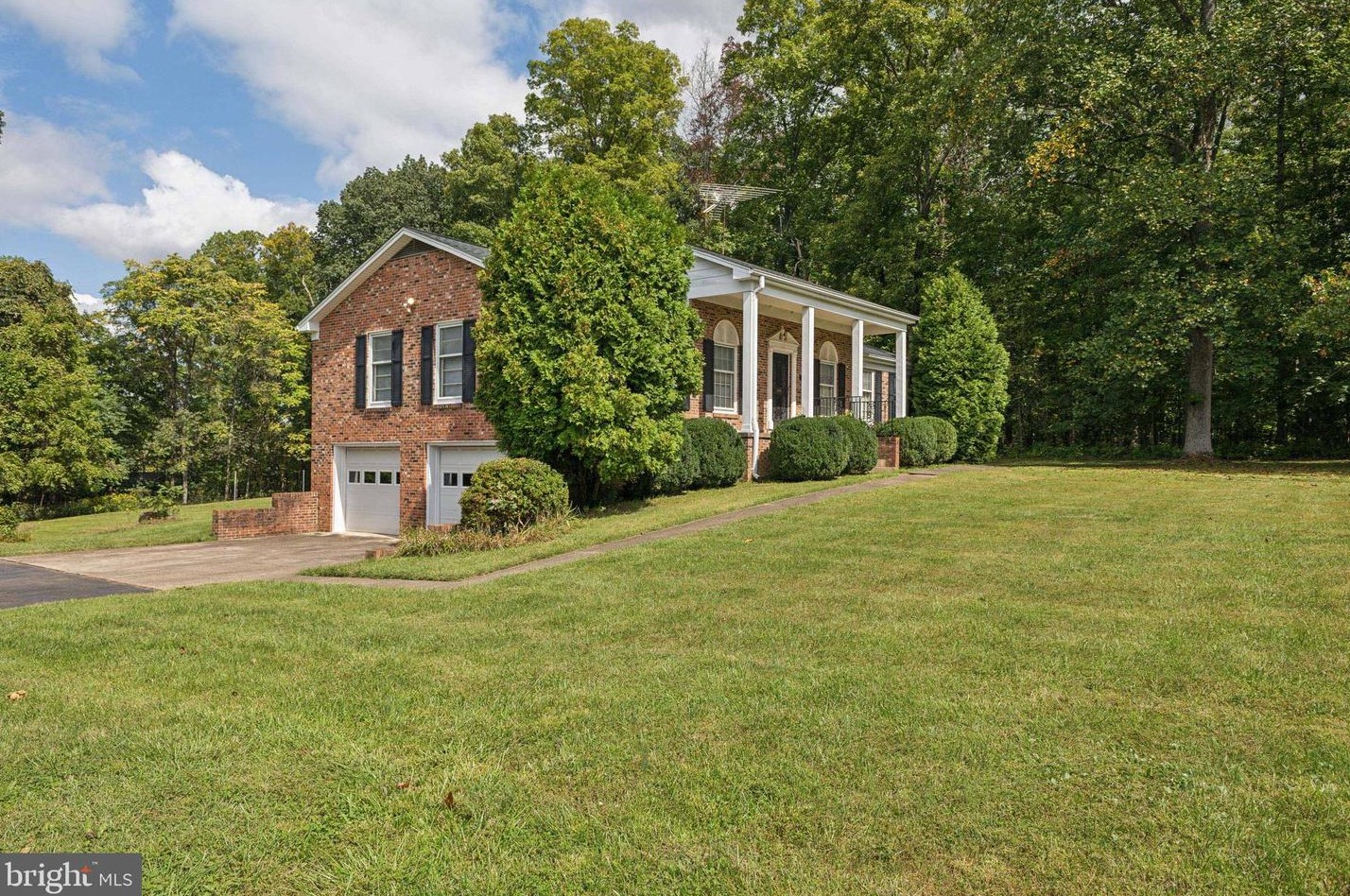 2356 Carriage Ford Rd, Catlett, VA 20119-2208