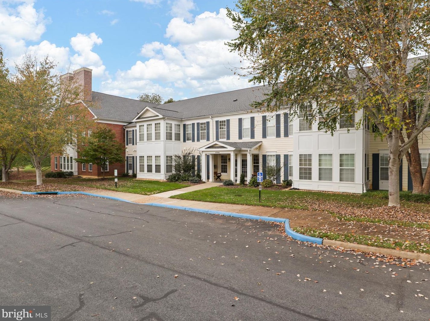 6704 Holly Farm Ln #unit 104, Warrenton, VA 20187