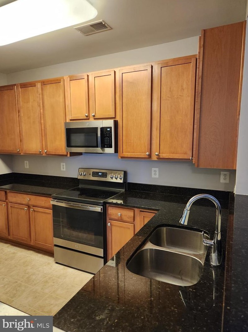 6185 Willow Pl, Bealeton, VA 22712-6728