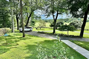 7038 Beaconsfield Ln, Warrenton, VA 20187 - Photo 12