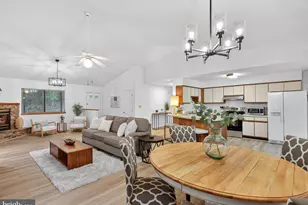 8406 Springs Way Pl, Warrenton, VA 20186 - Photo 14