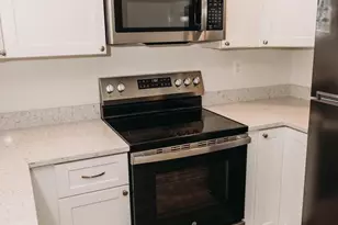 380 Broadview Ave, Warrenton, VA 20186 - Photo 2