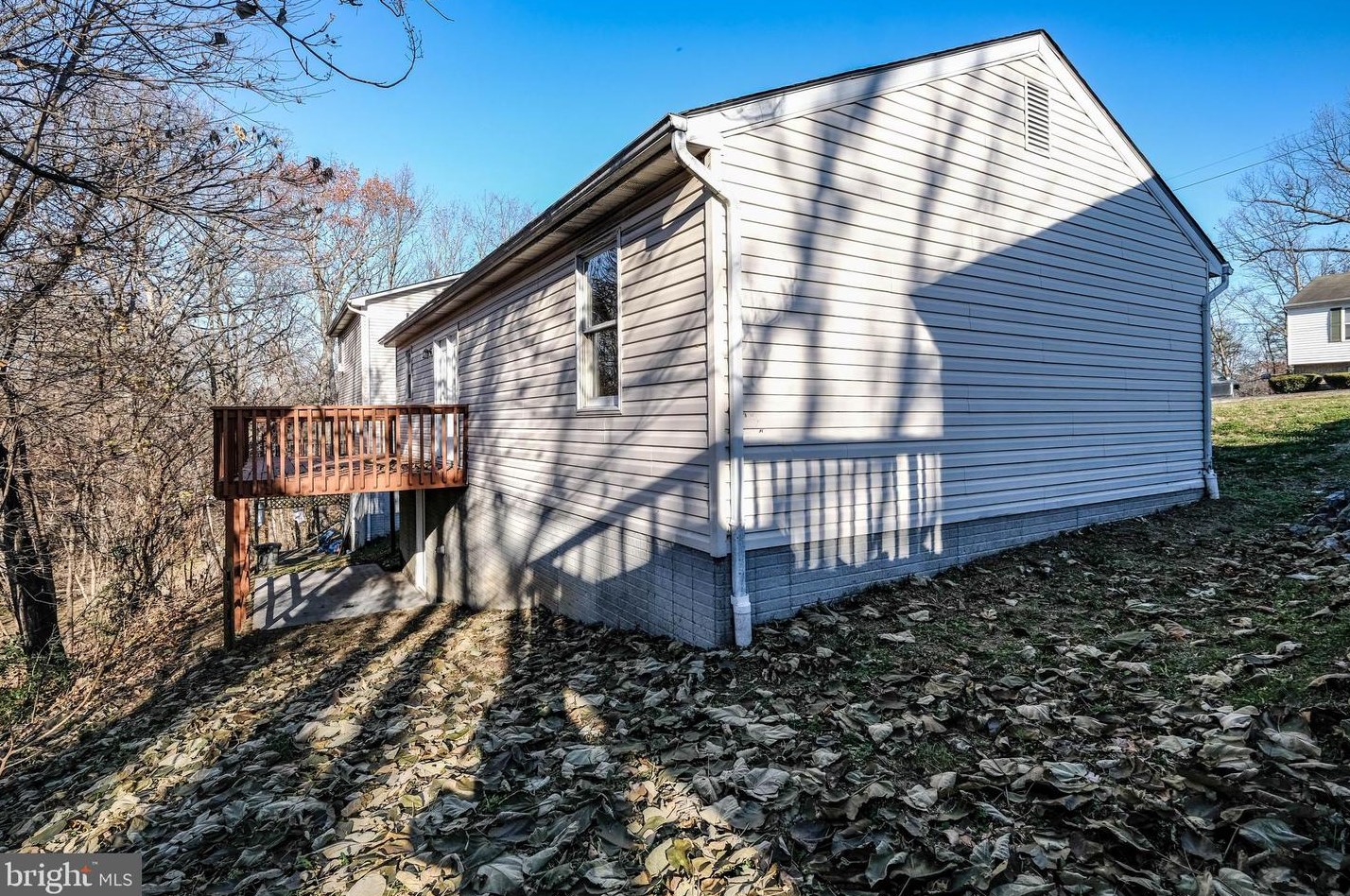 169 Country Park Dr, Winchester, VA 22602-7407