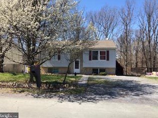 161 Country Park Dr, Winchester, VA 22602-7407