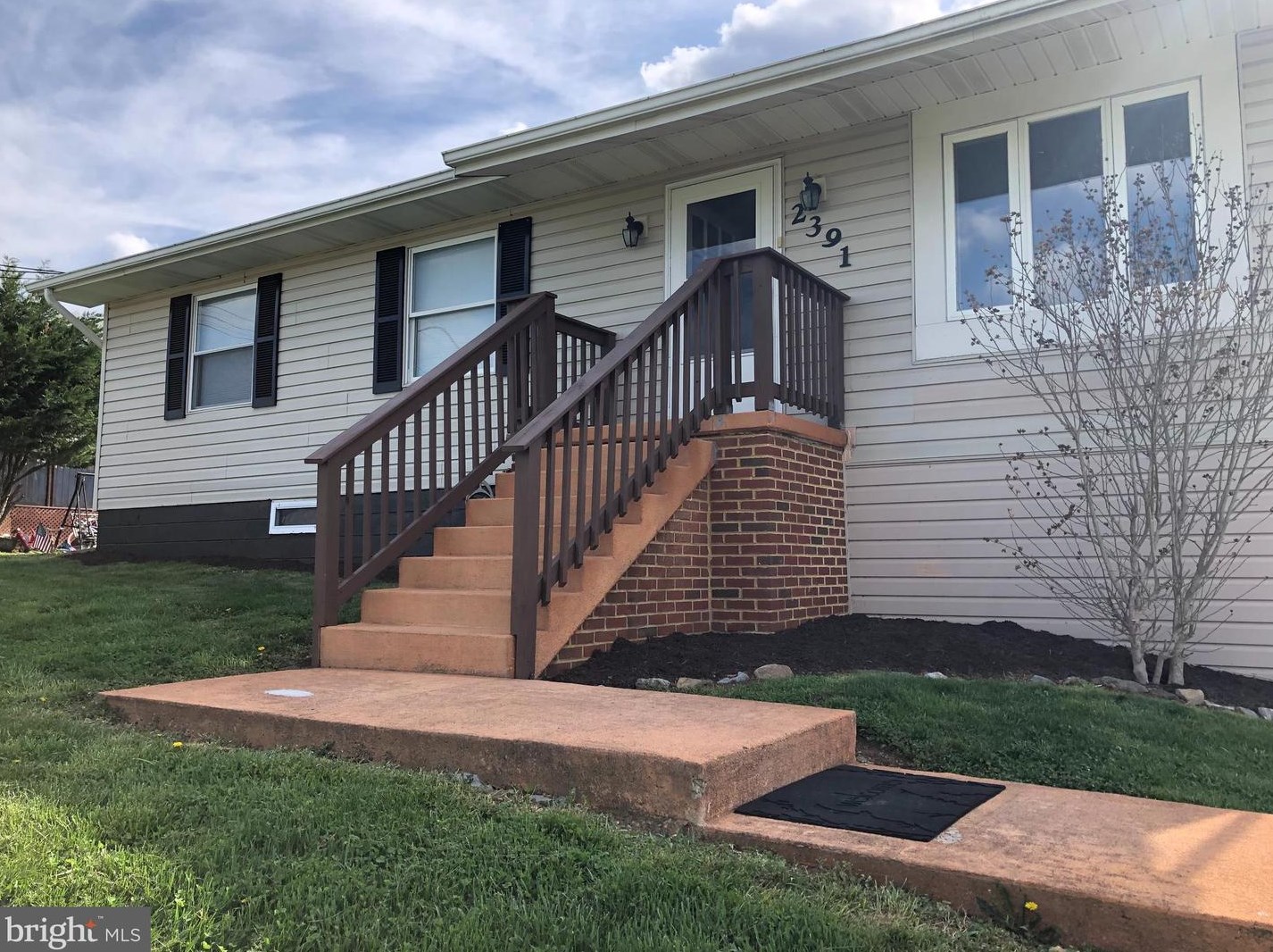 2391 Third St, Middletown, VA 22645-9597