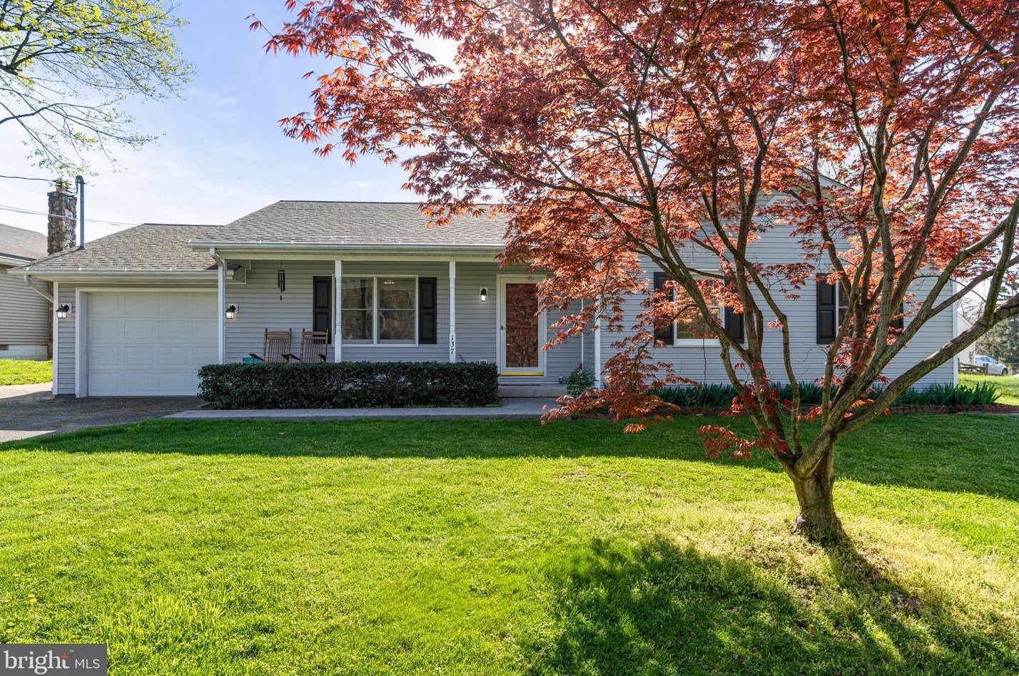137 Blossom Dr, Winchester, VA 22602-6100
