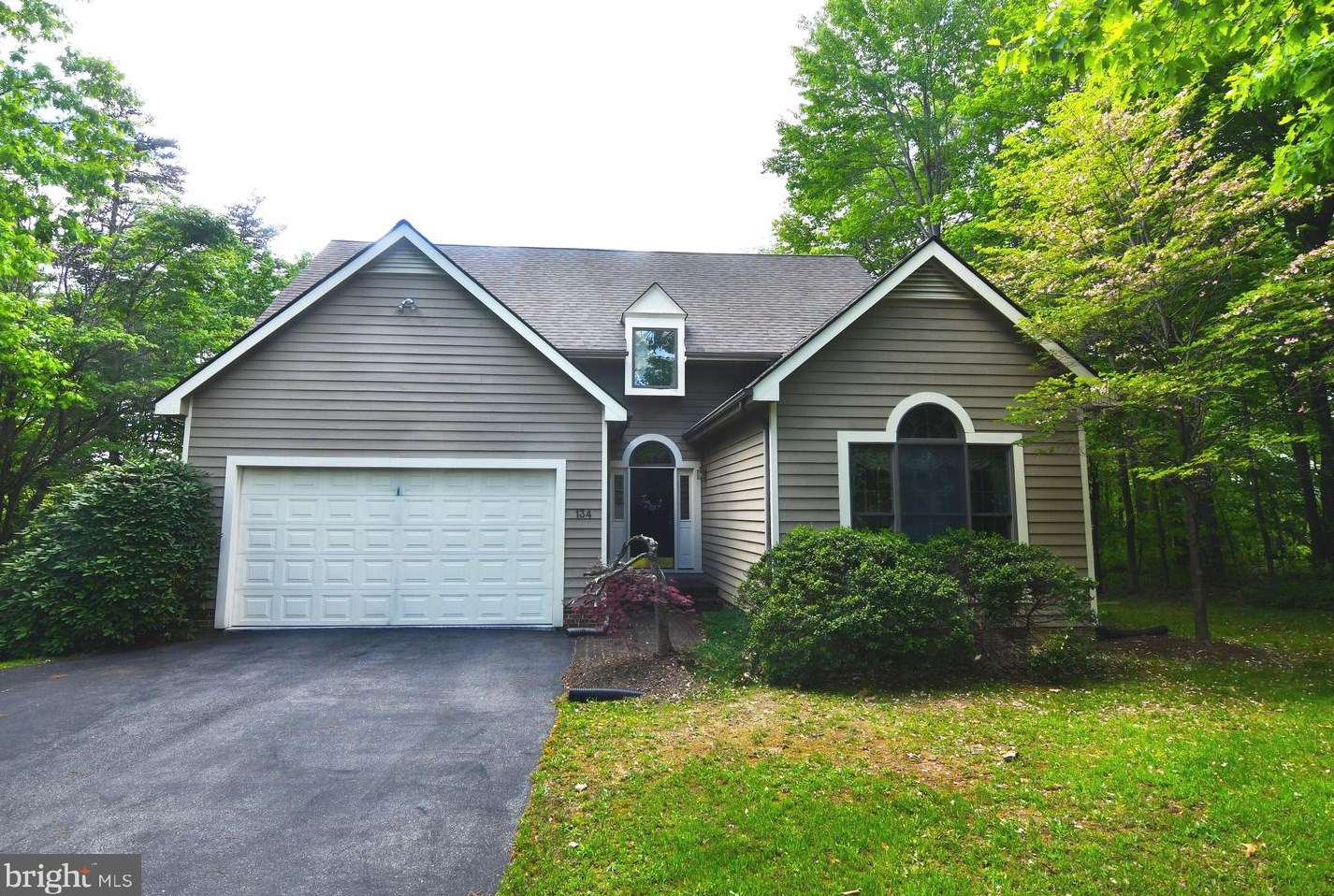 134 Lake Holiday Rd, Cross Junction, VA 22625