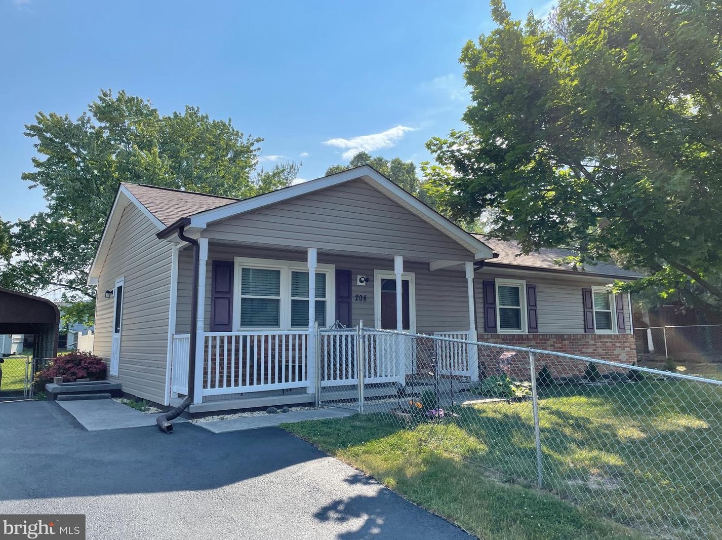 208 Crest Cir, Winchester, VA 22602-7410