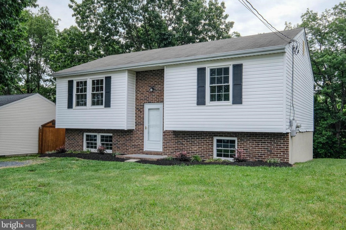 146 Country Park Dr, Winchester, VA 22602-7406