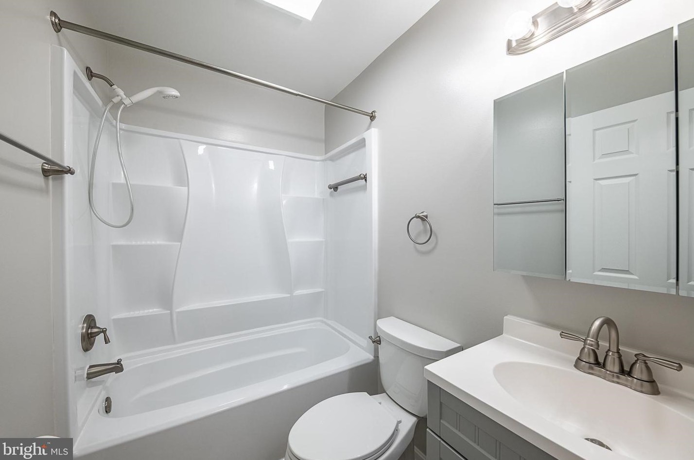 113 Waterford Ln, Winchester VA  22602-6220 exterior