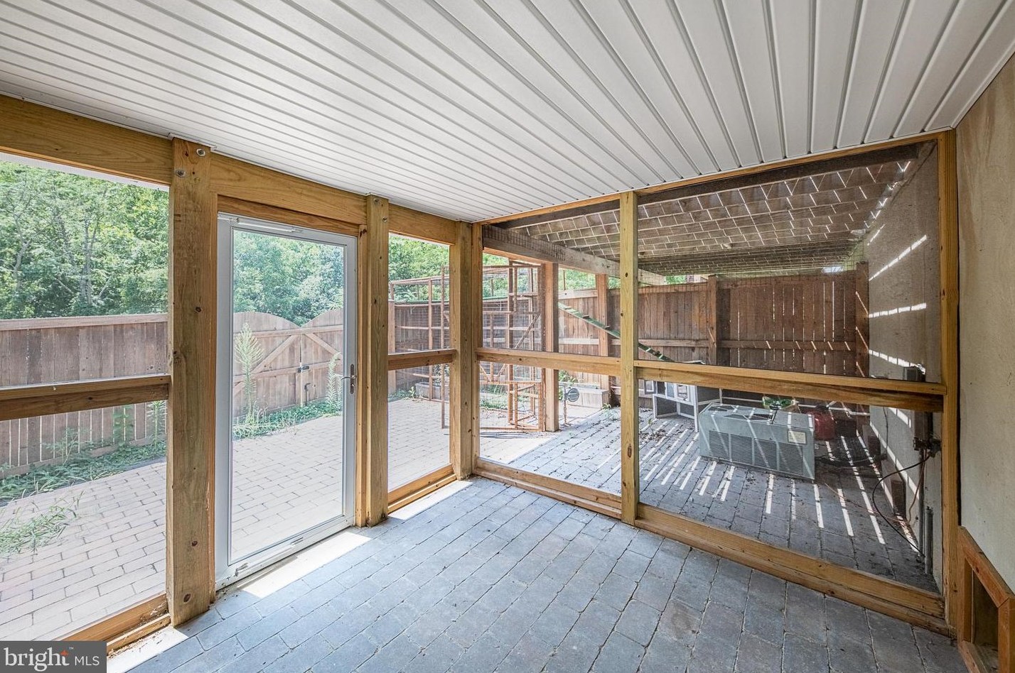 113 Waterford Ln, Winchester VA  22602-6220 exterior