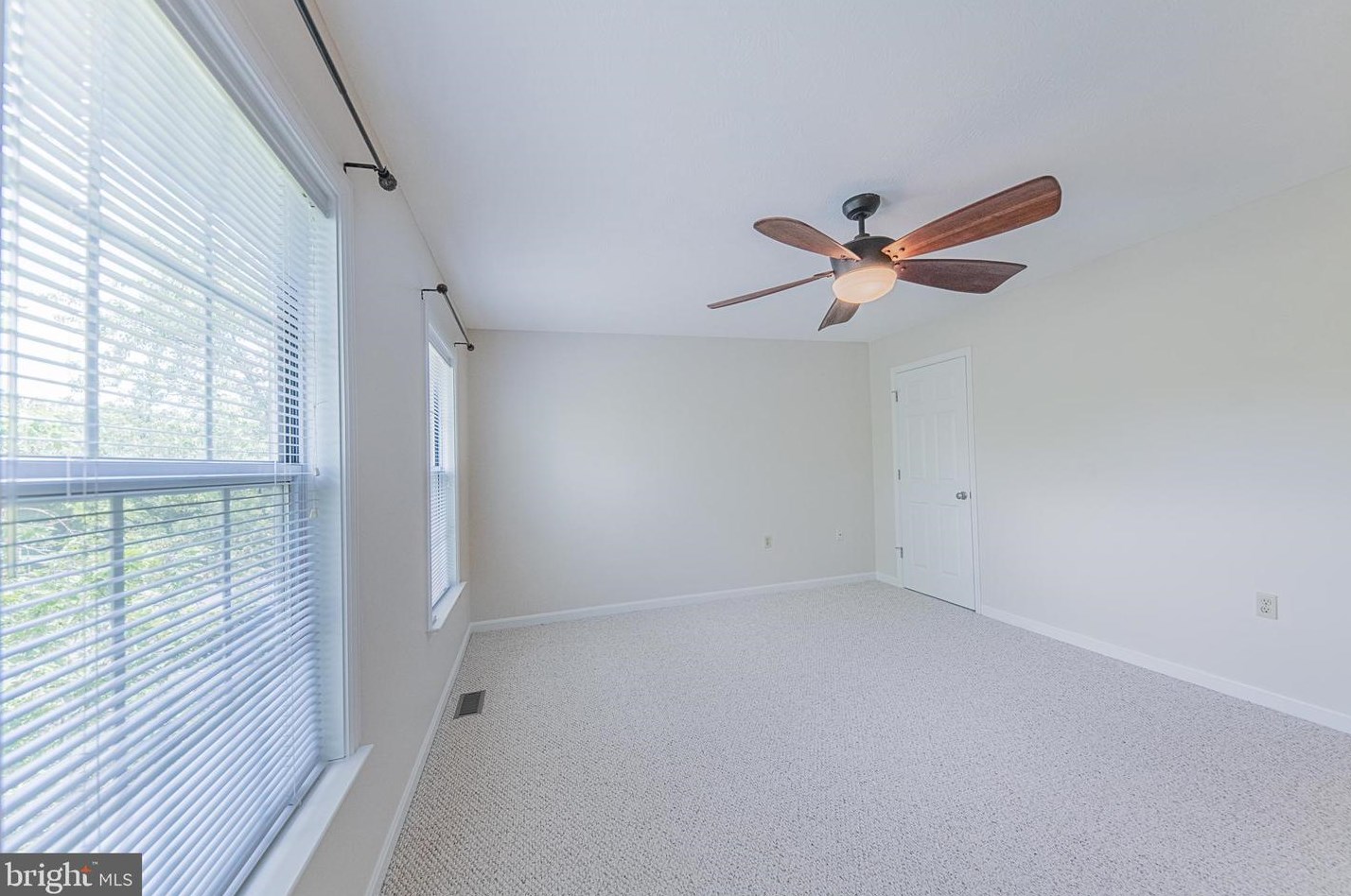 113 Waterford Ln, Winchester VA  22602-6220 exterior