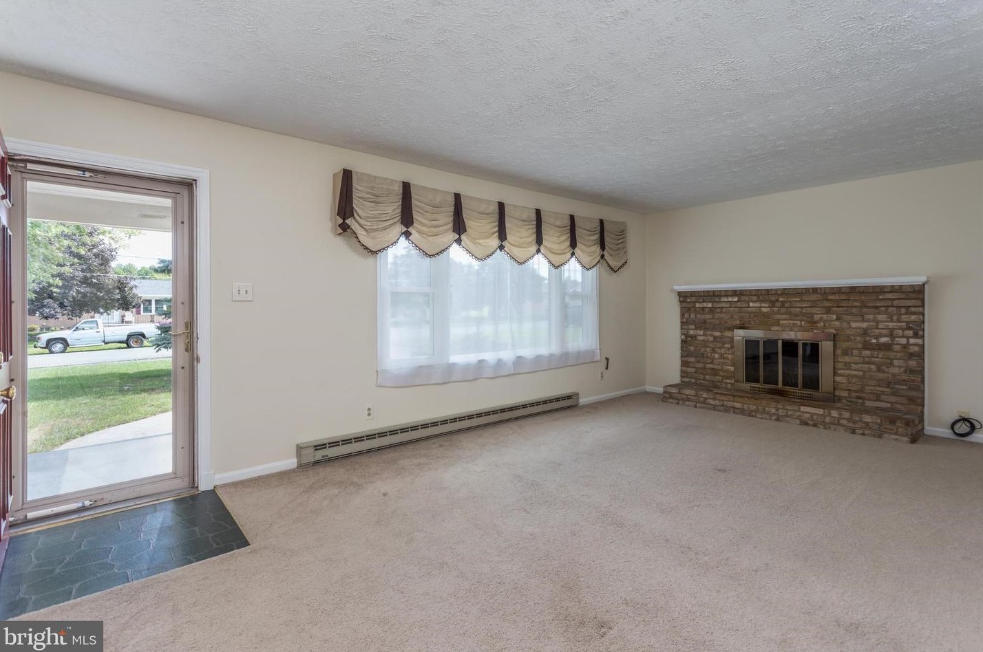 114 Harmon Pl, Stephens City, VA 22655-3107
