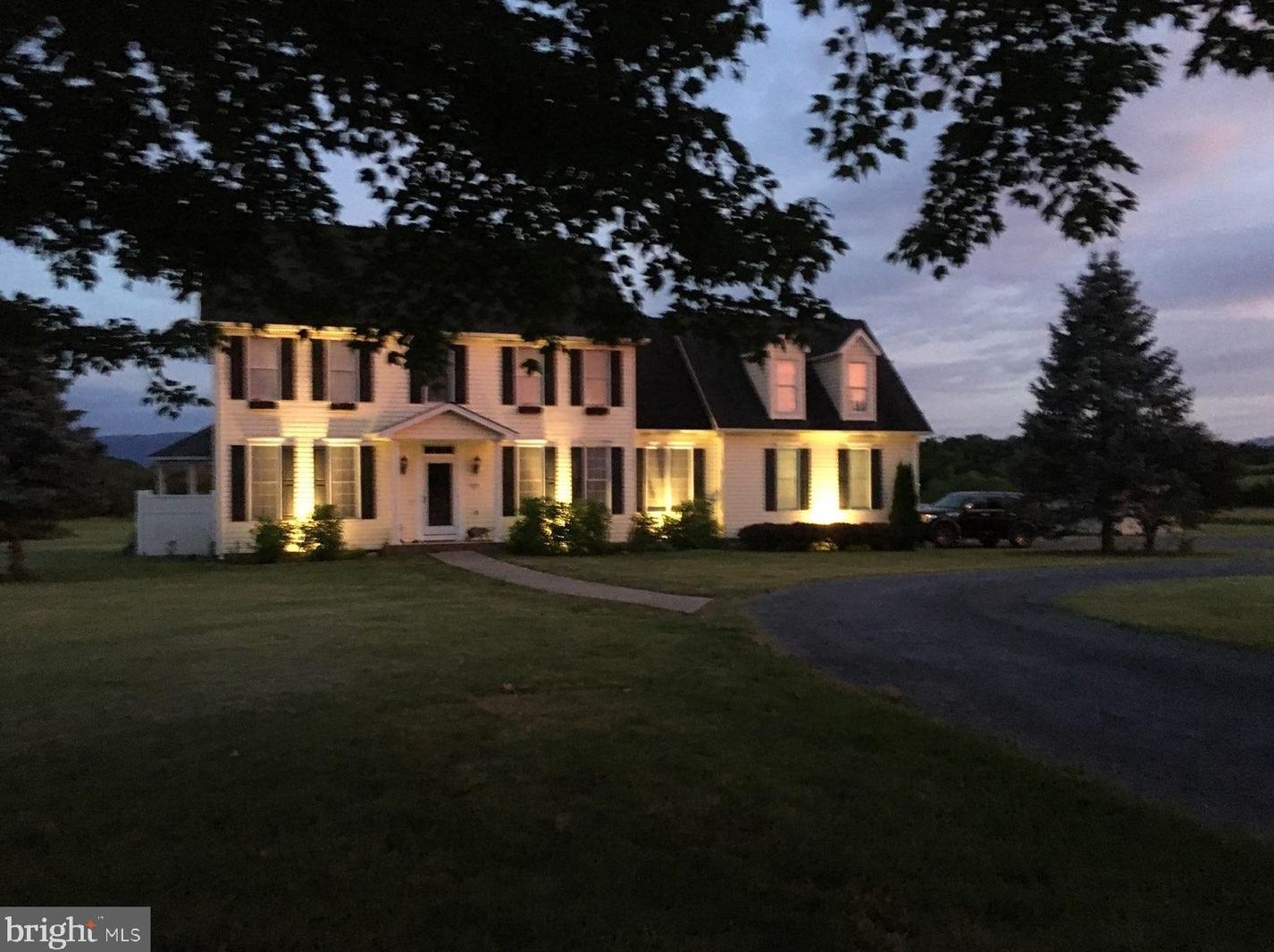 277 Westernview Dr, Middletown, VA 22645-2072