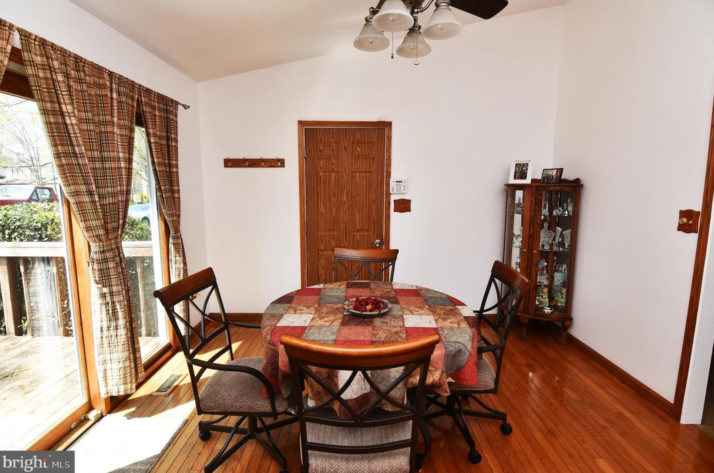 100 Fair Lawn Ct, Stephens City VA  22655-2395 exterior