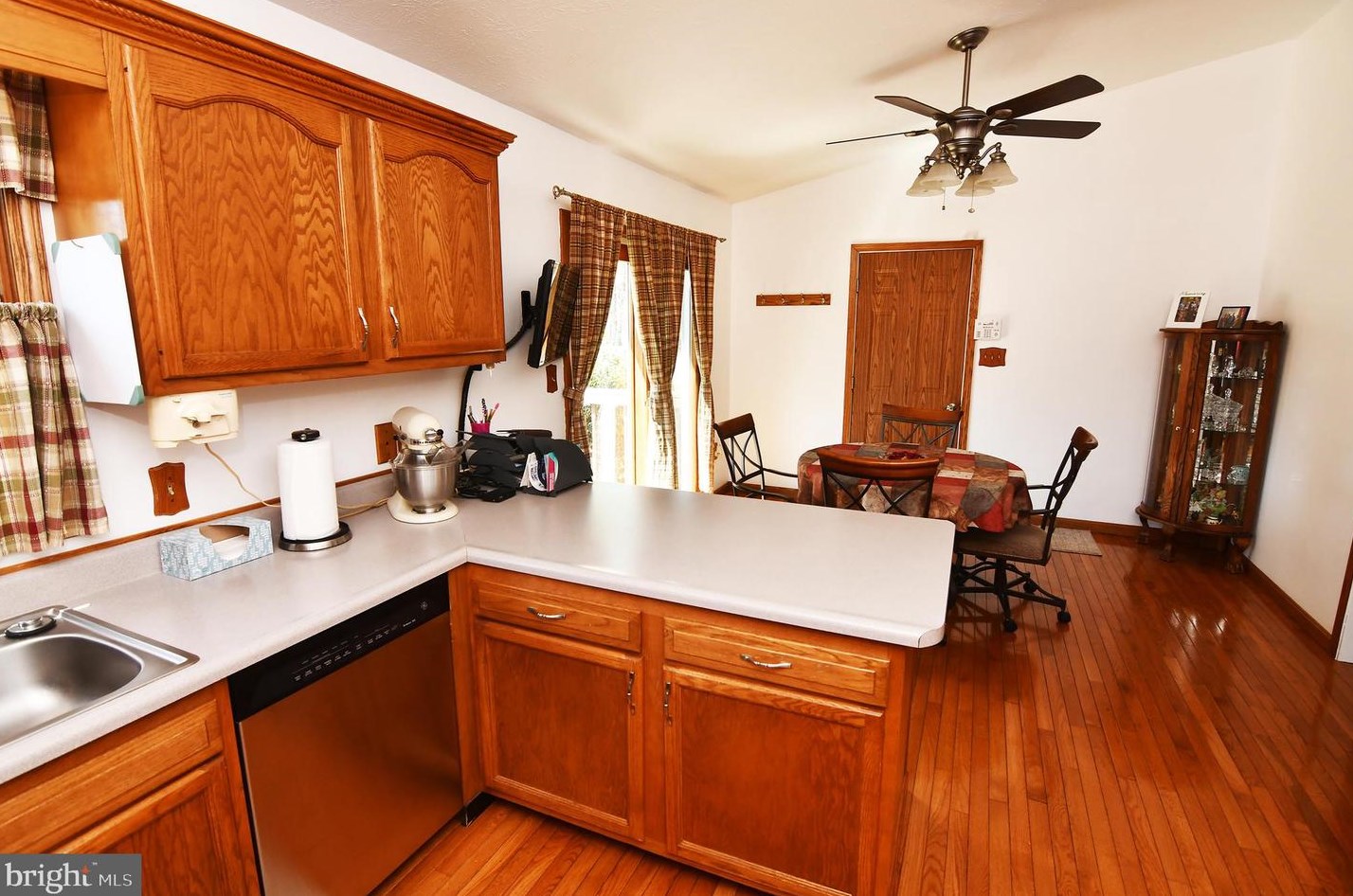 100 Fair Lawn Ct, Stephens City VA  22655-2395 exterior