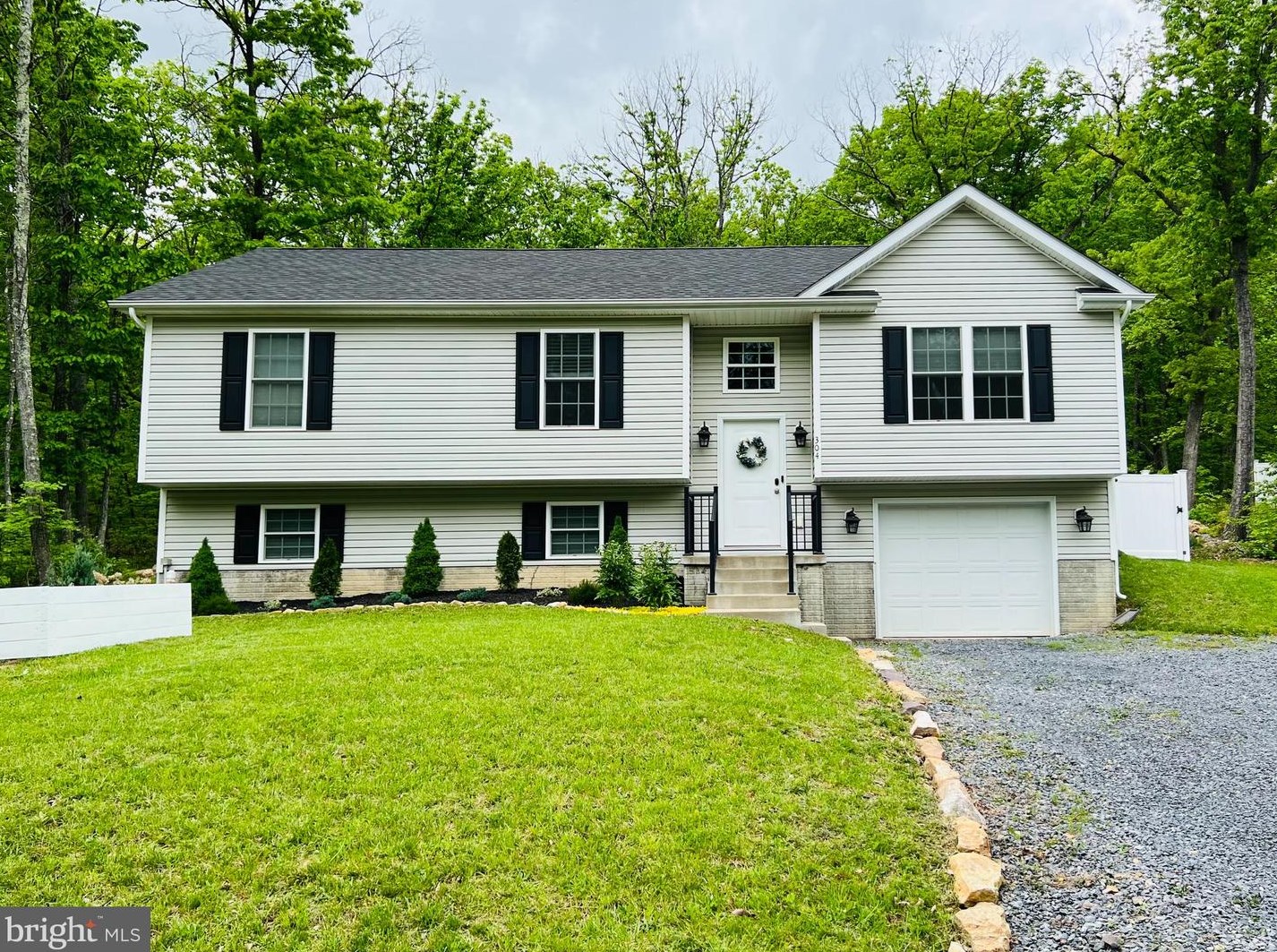 304 Graywolf Trl, Winchester, VA 22602-1432