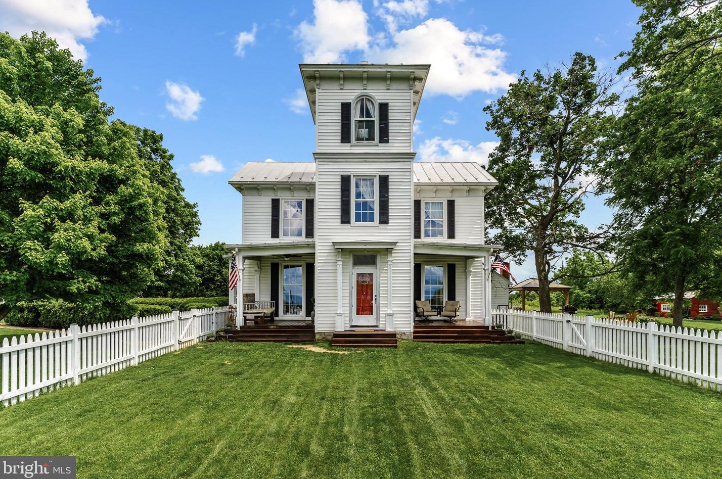 2239 Sixth St, Middletown, VA 22645-9567