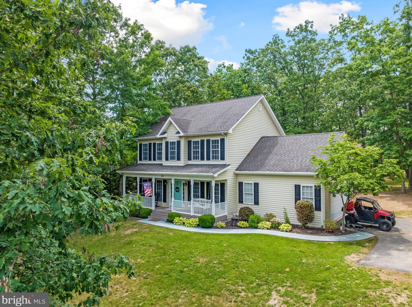 700 Lakeview Dr, Cross Junction, VA 22625