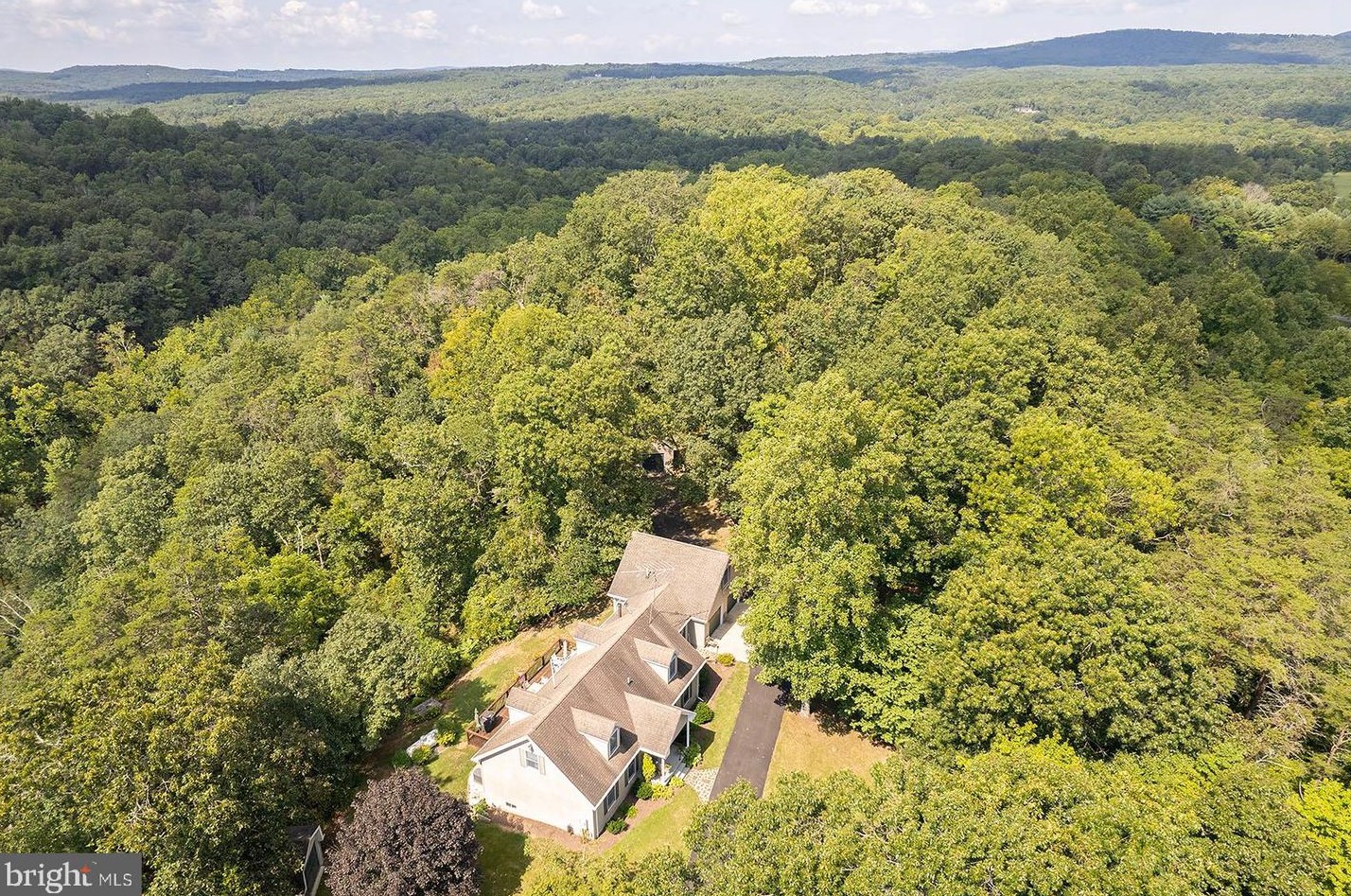 2601 Green Spring Rd, Winchester, VA 22603-2136