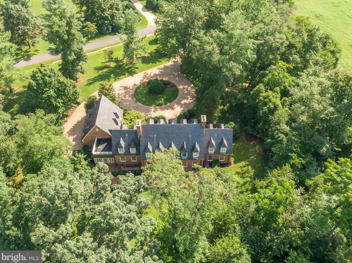 261 Merrifield Ln, Winchester VA 22602-2305 exterior