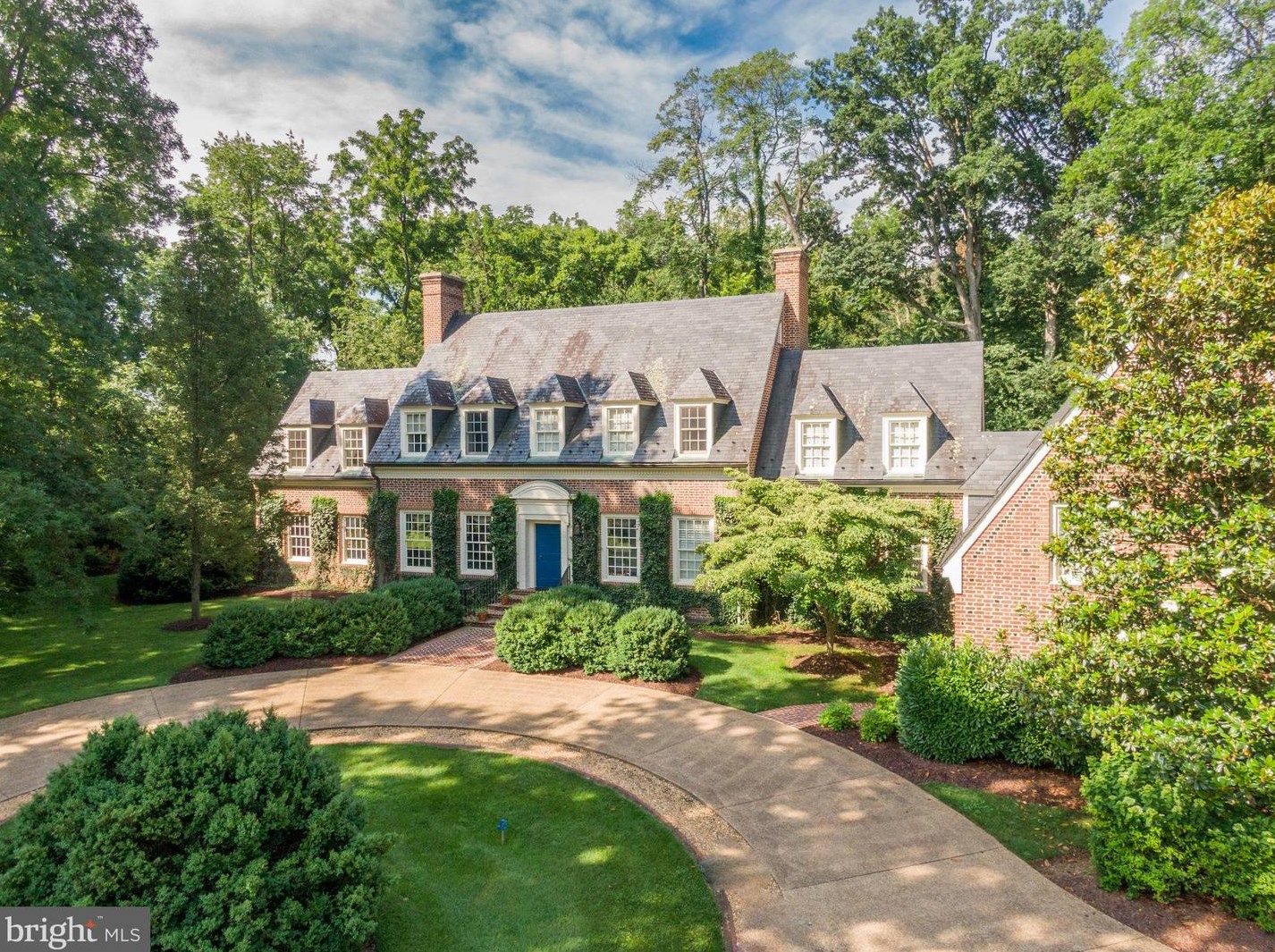 261 Merrifield Ln, Winchester VA 22602-2305 exterior