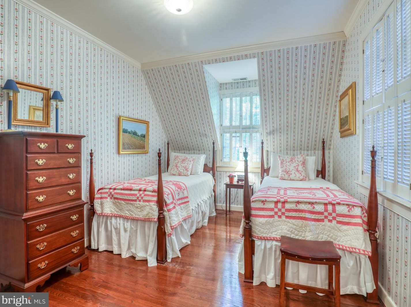 261 Merrifield Ln, Winchester VA 22602-2305 exterior