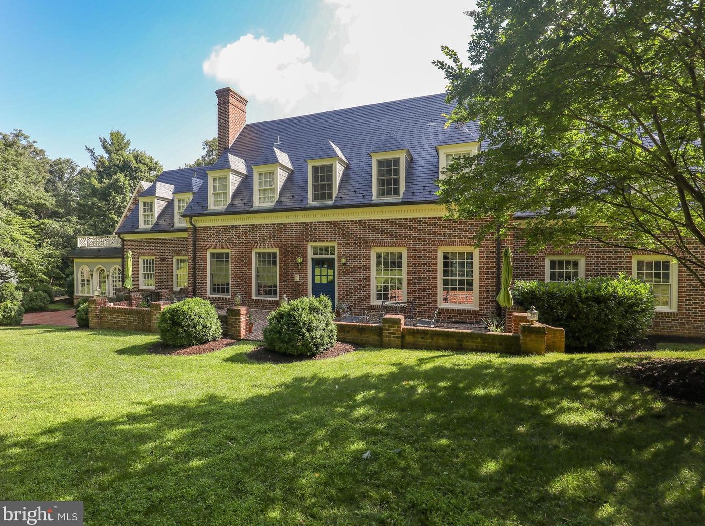 261 Merrifield Ln, Winchester VA 22602-2305 exterior