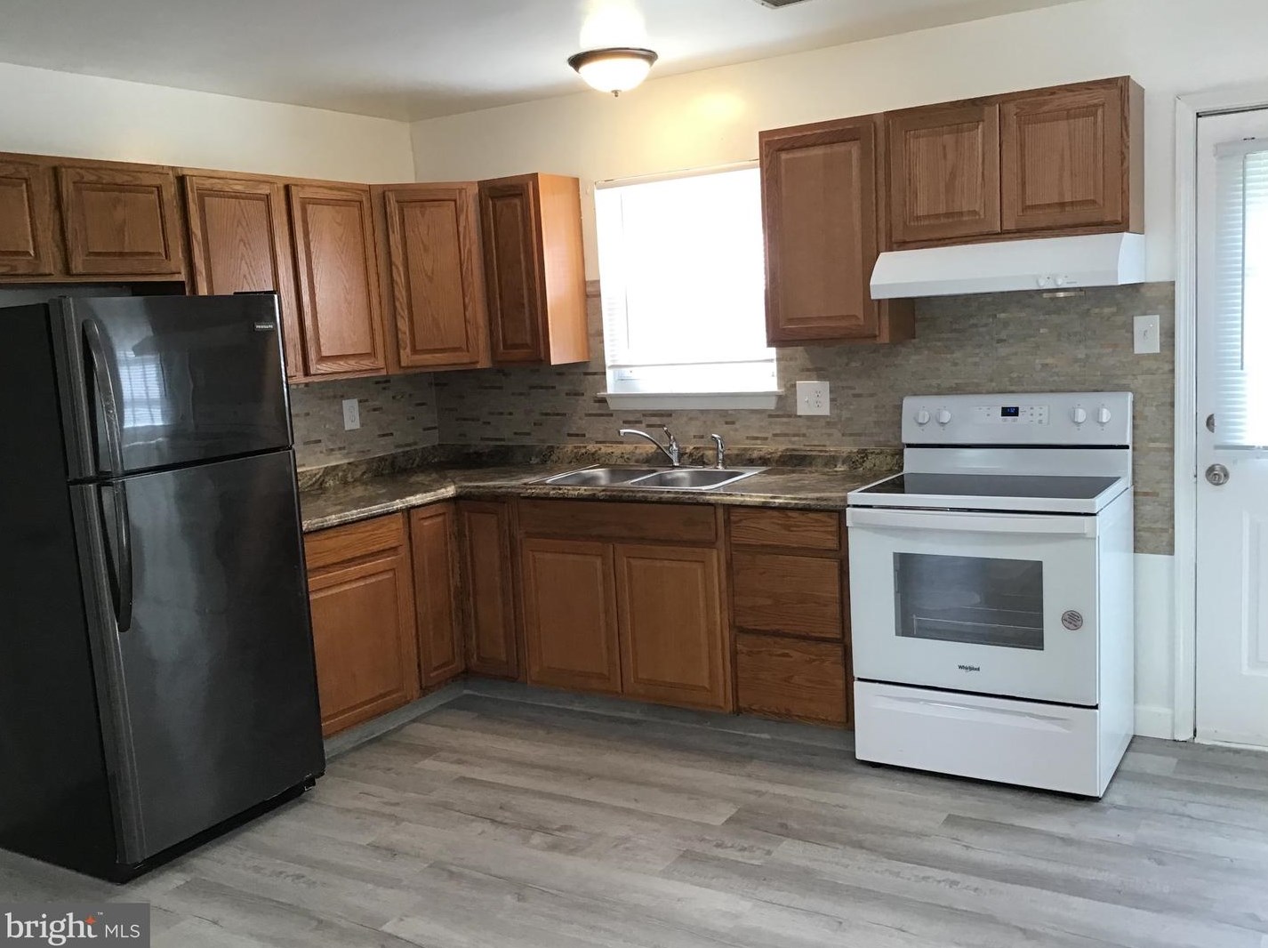 1065 Filbert St, Stephens City VA  22655-2615 exterior