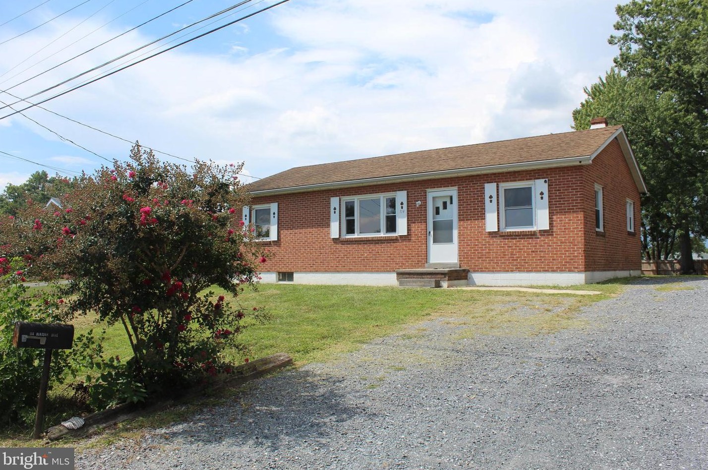 114 Blossom Dr, Winchester, VA 22602